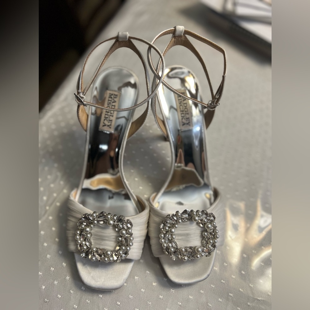 Shoes - Picture 4 of 4